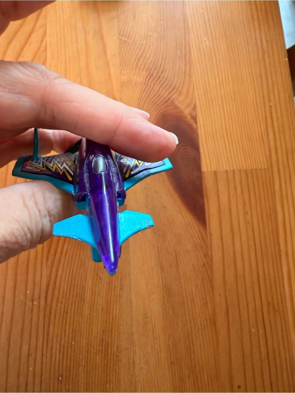 Purple & Teal Poison Arrow plane by Hot Wheels - Racing Airplane